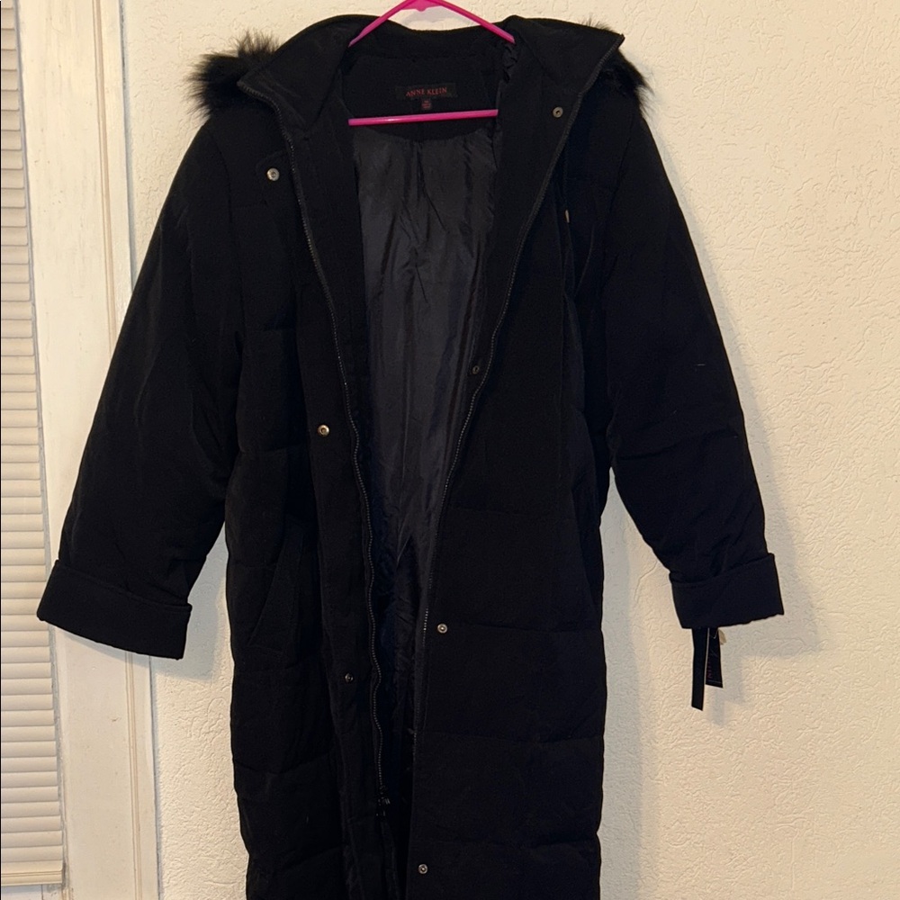 Anne Klein Women's Elegant Black Puffer Jacket